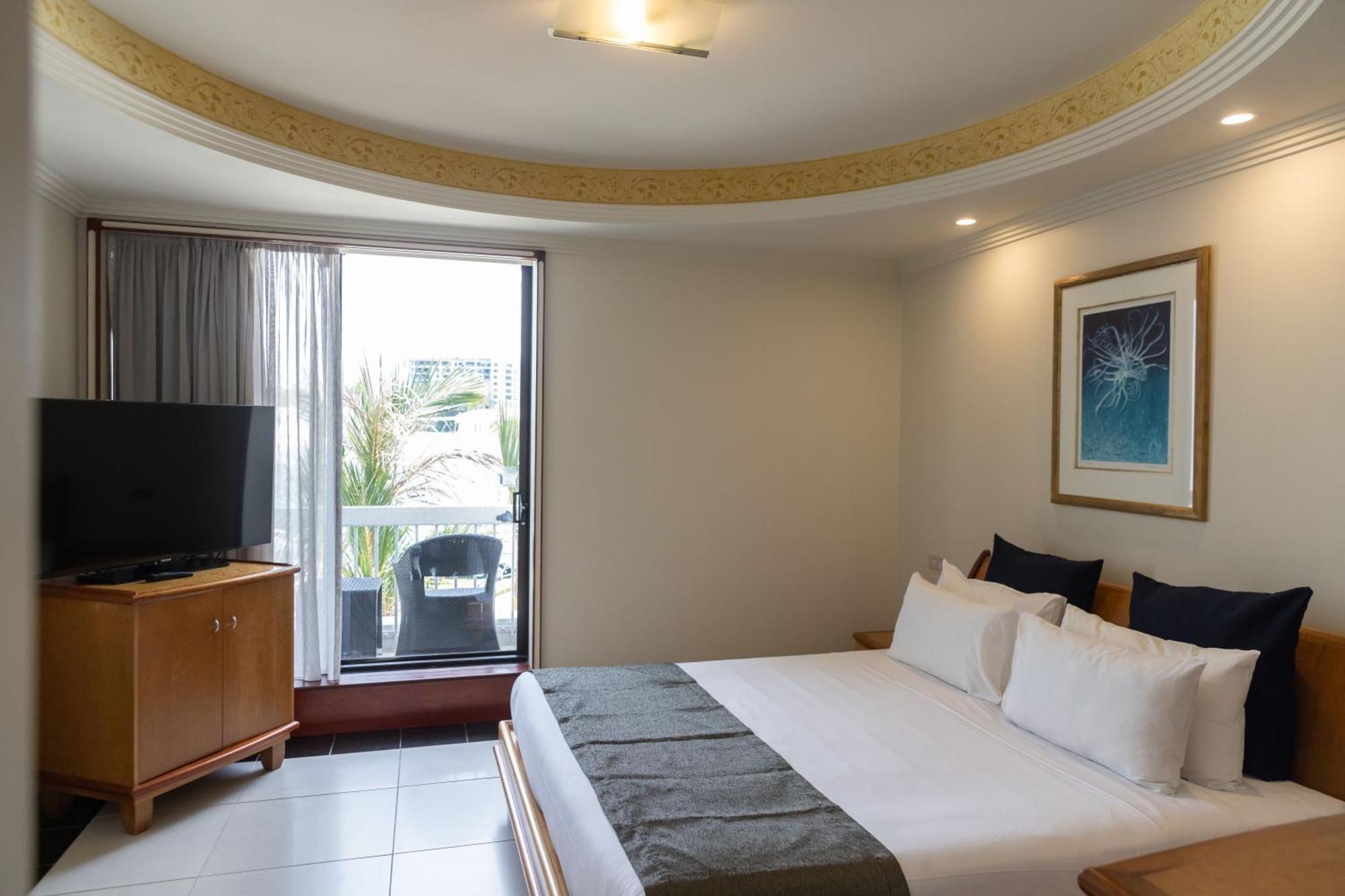 Mindil Beach Casino Resort Darwin Exteriér fotografie A room at the hotel